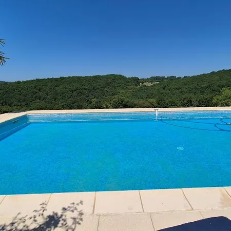 Avec Piscine Et Clim Proche Sarlat Сasa de vacaciones *